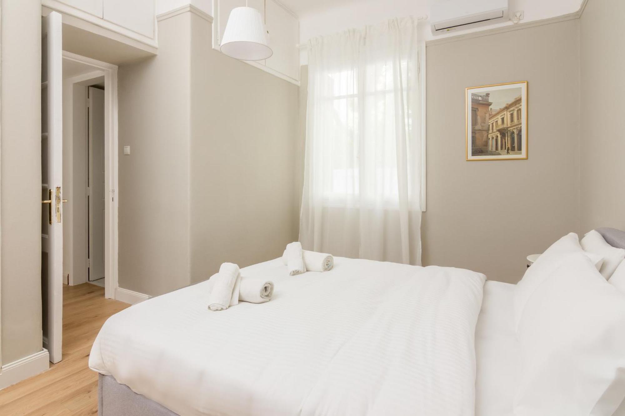 Great House W/ Private Parking Apartment Атина Екстериор снимка