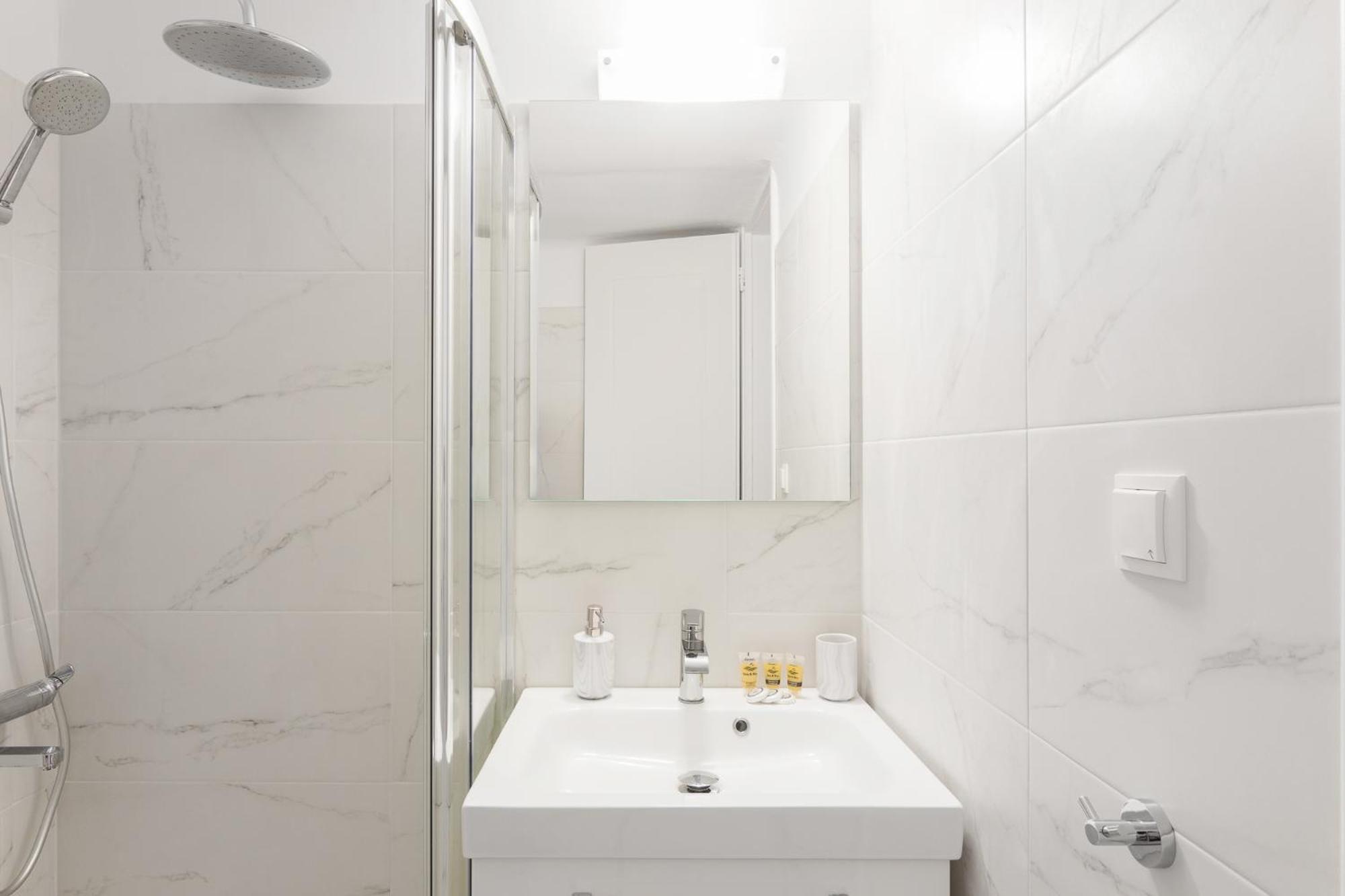 Great House W/ Private Parking Apartment Атина Екстериор снимка