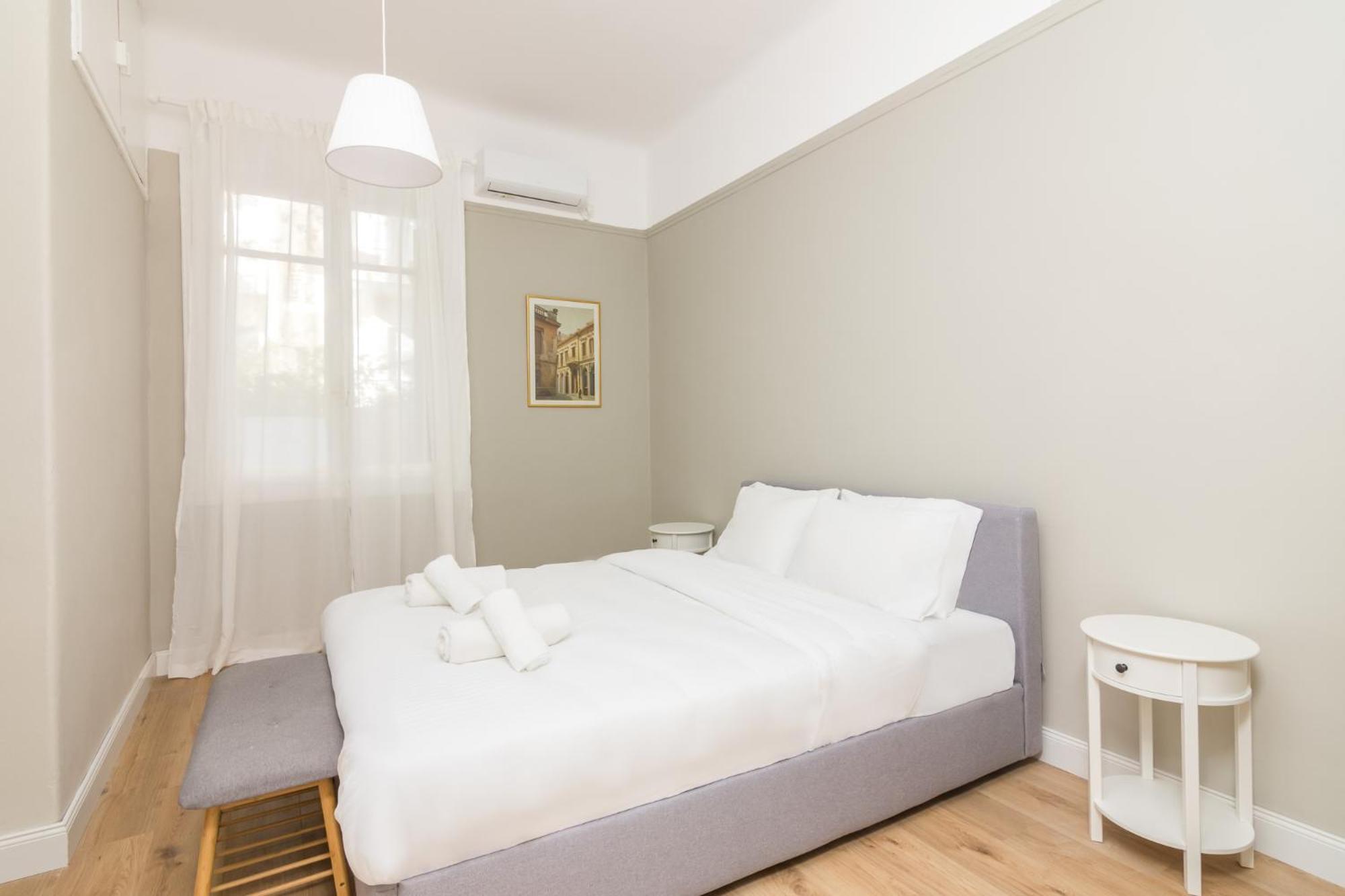 Great House W/ Private Parking Apartment Атина Екстериор снимка