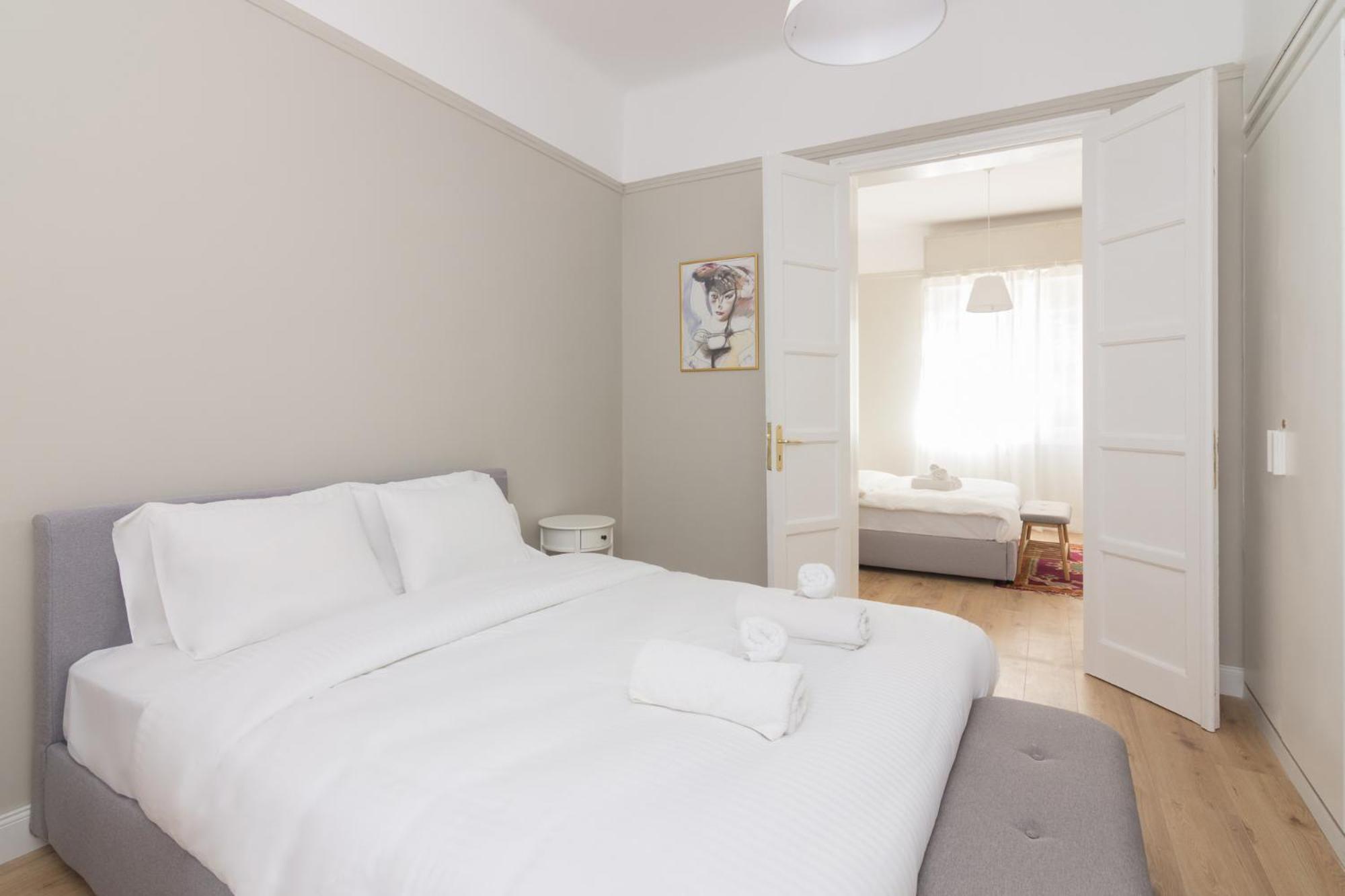 Great House W/ Private Parking Apartment Атина Екстериор снимка