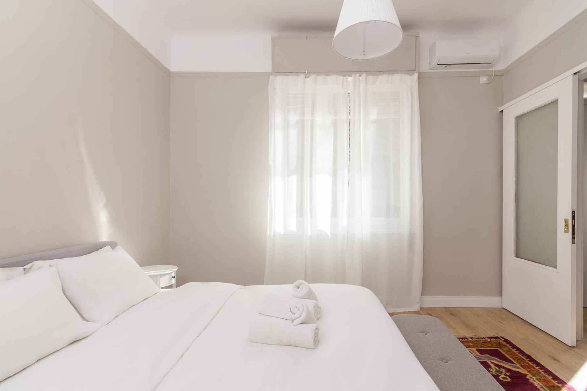Great House W/ Private Parking Apartment Атина Екстериор снимка