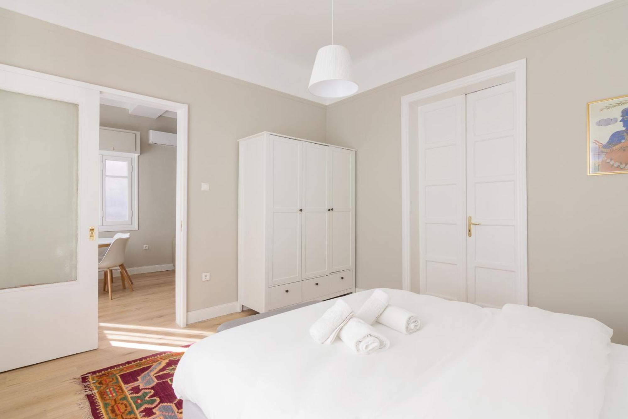 Great House W/ Private Parking Apartment Атина Екстериор снимка