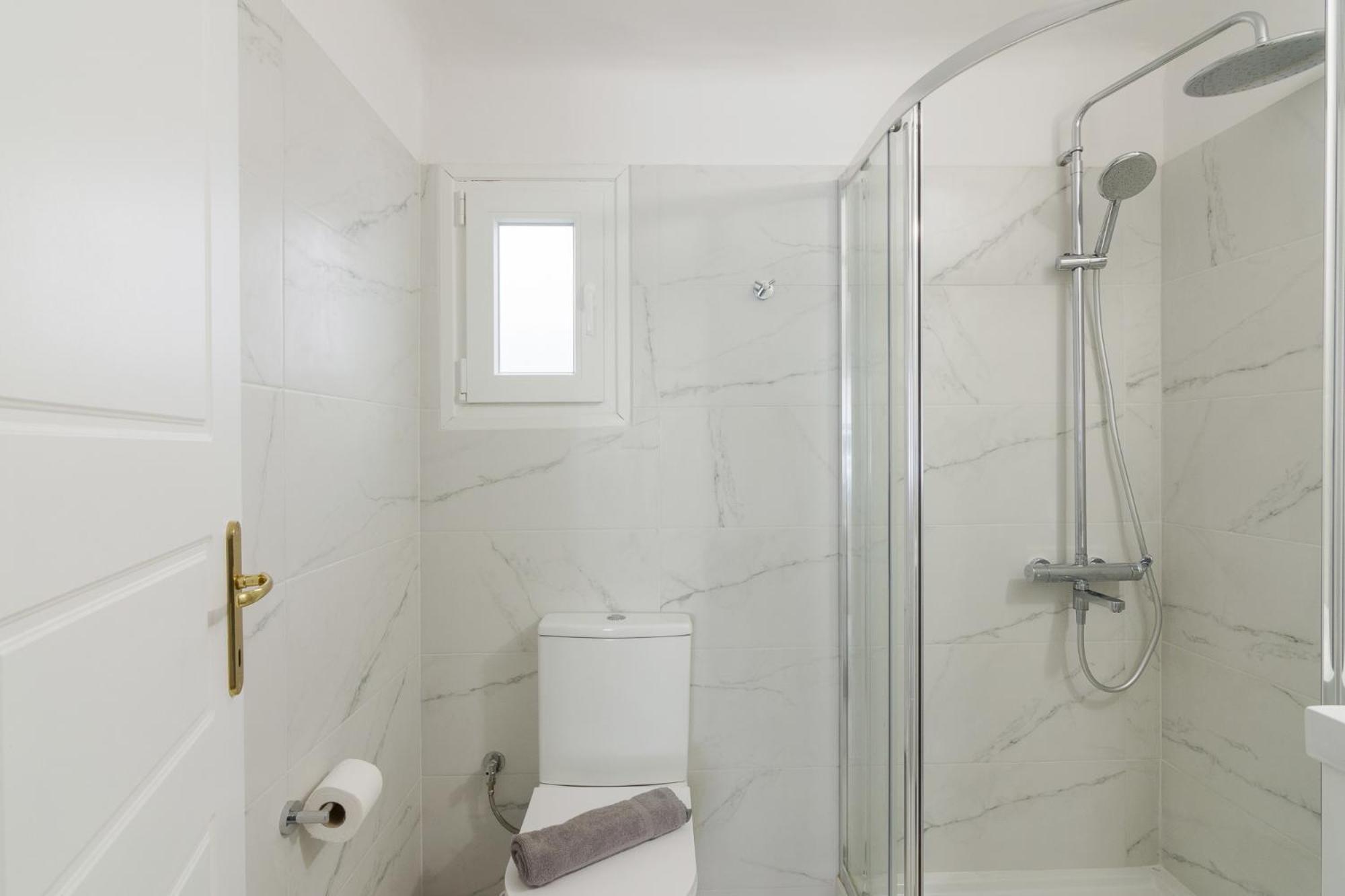Great House W/ Private Parking Apartment Атина Екстериор снимка