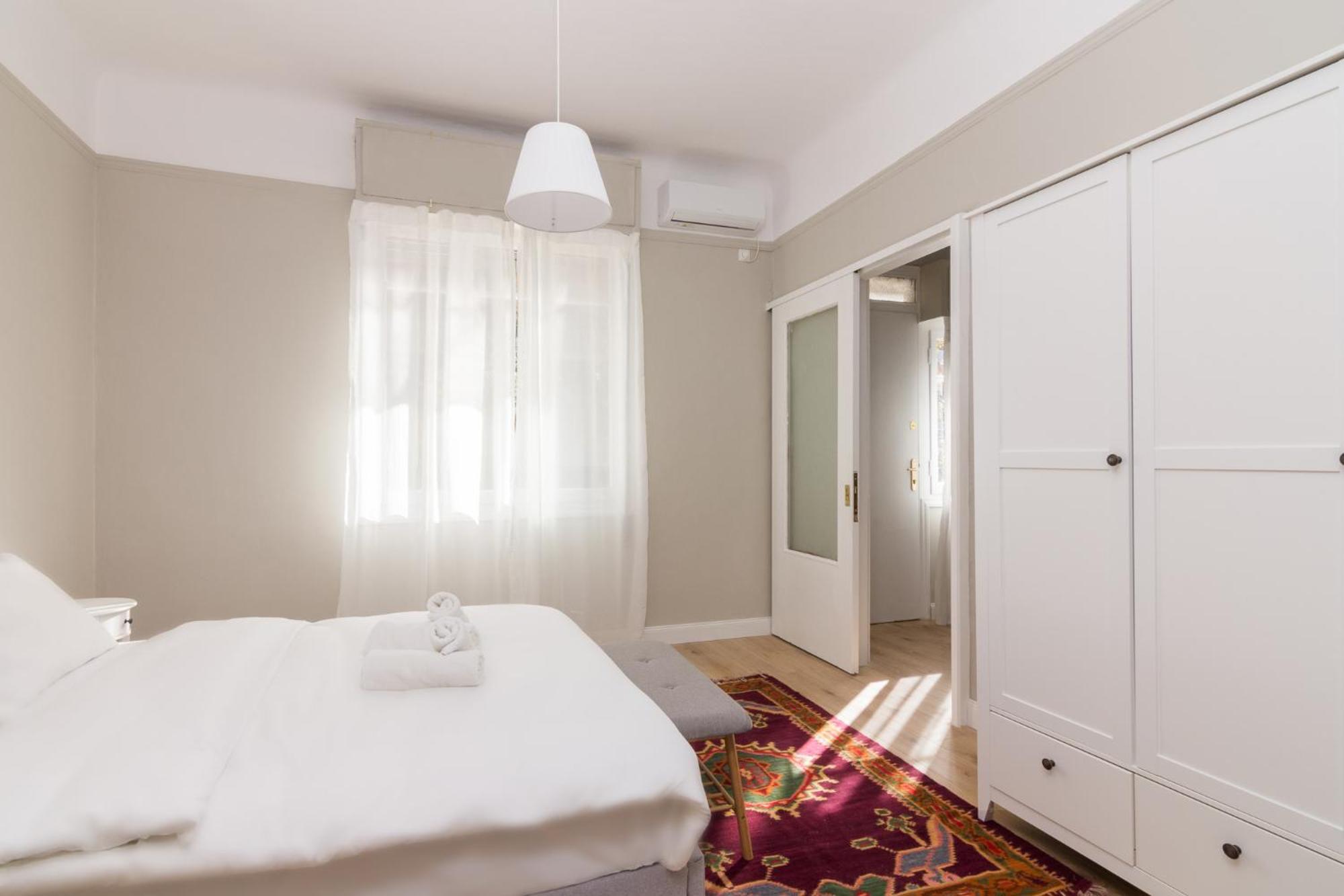 Great House W/ Private Parking Apartment Атина Екстериор снимка